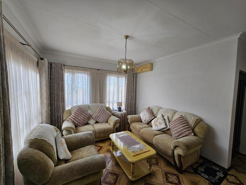 3 Bedroom Property for Sale in Dawncrest KwaZulu-Natal