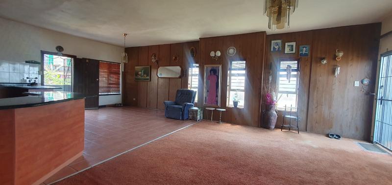 To Let 3 Bedroom Property for Rent in Umkomaas KwaZulu-Natal