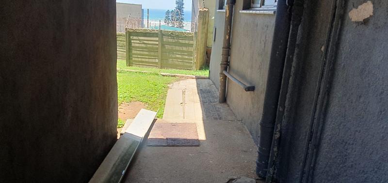 To Let 3 Bedroom Property for Rent in Umkomaas KwaZulu-Natal