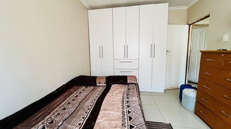 2 Bedroom Property for Sale in Ntuzuma KwaZulu-Natal