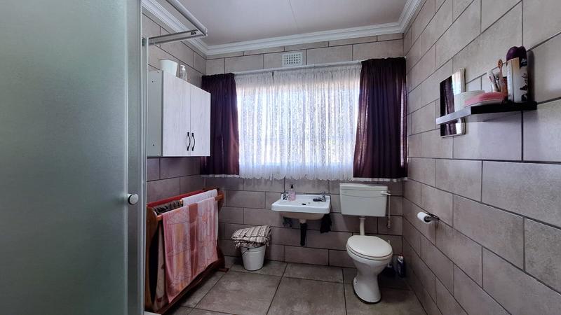 4 Bedroom Property for Sale in Glencoe KwaZulu-Natal