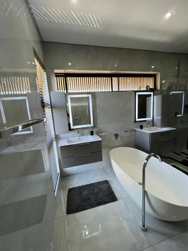 4 Bedroom Property for Sale in Izinga KwaZulu-Natal