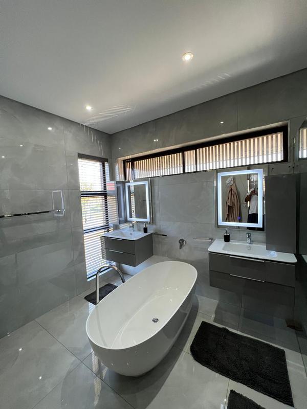 4 Bedroom Property for Sale in Izinga KwaZulu-Natal