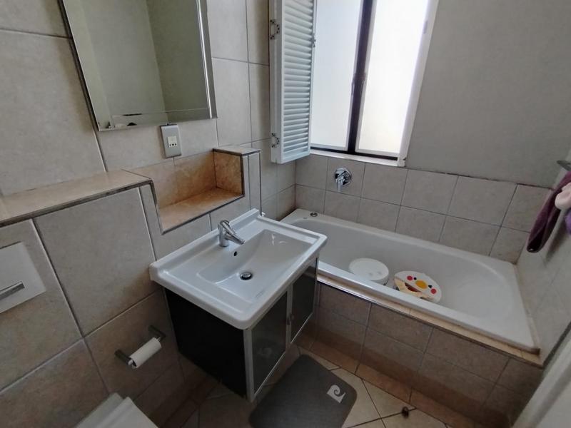 2 Bedroom Property for Sale in New Town Centre KwaZulu-Natal