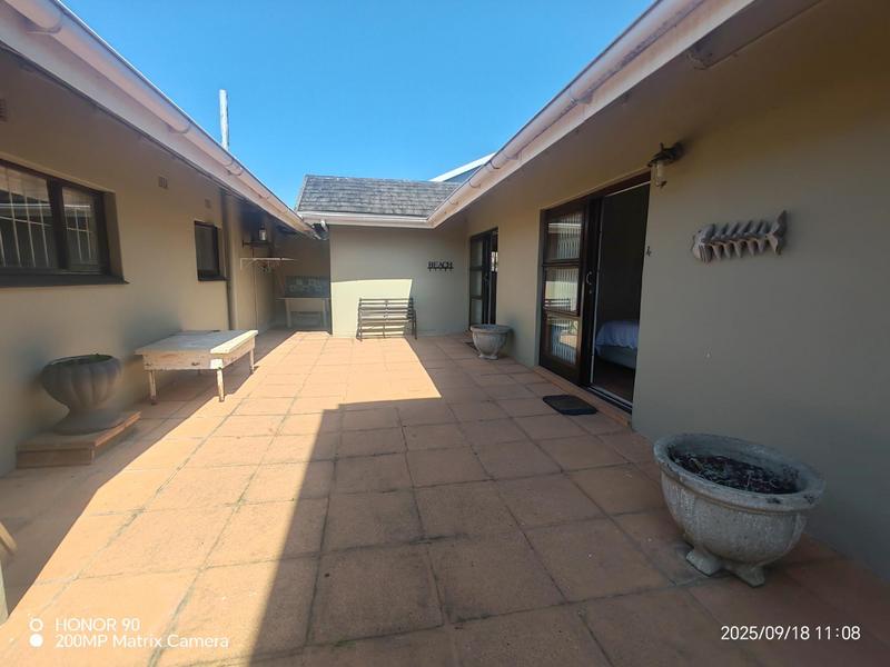 6 Bedroom Property for Sale in Ramsgate KwaZulu-Natal
