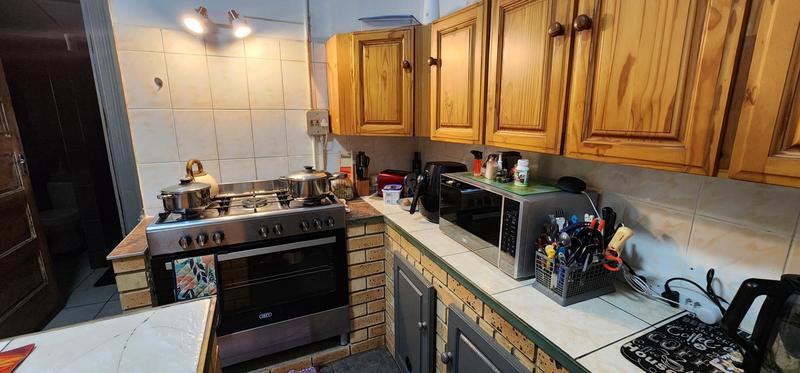 5 Bedroom Property for Sale in Umkomaas KwaZulu-Natal