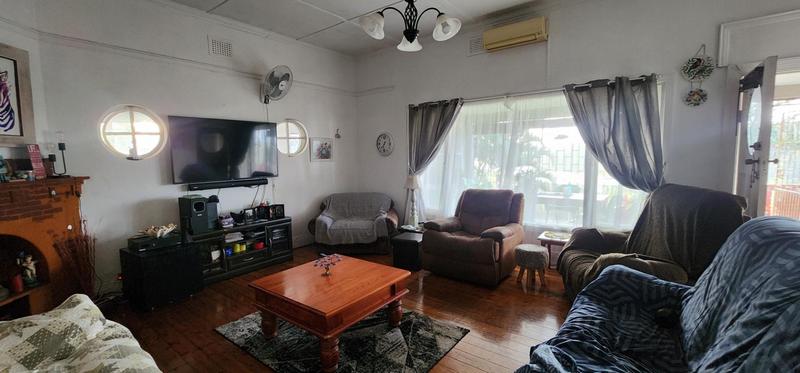 5 Bedroom Property for Sale in Umkomaas KwaZulu-Natal