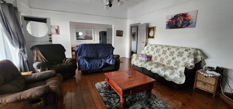 5 Bedroom Property for Sale in Umkomaas KwaZulu-Natal