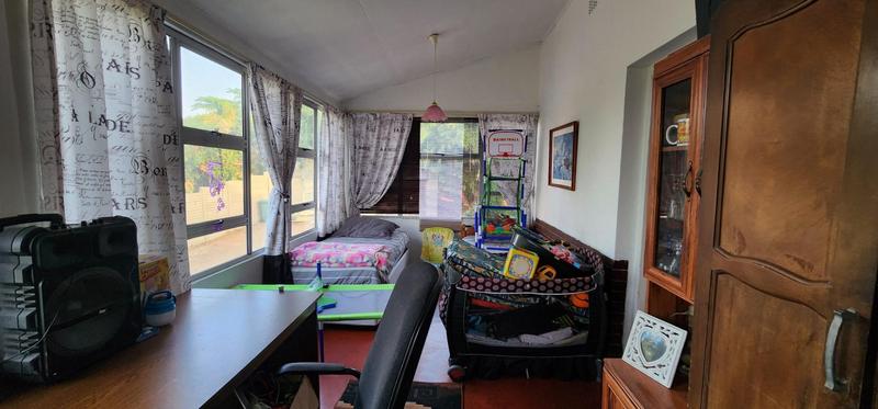 5 Bedroom Property for Sale in Umkomaas KwaZulu-Natal