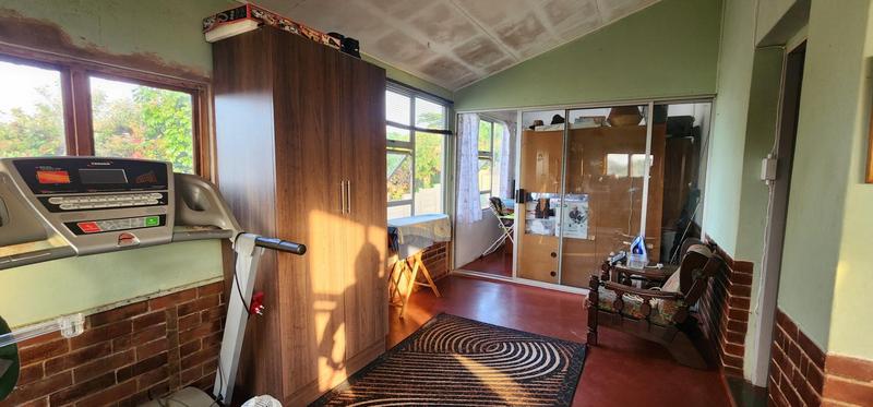 5 Bedroom Property for Sale in Umkomaas KwaZulu-Natal