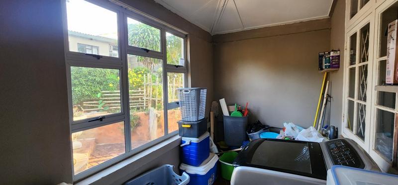 5 Bedroom Property for Sale in Umkomaas KwaZulu-Natal