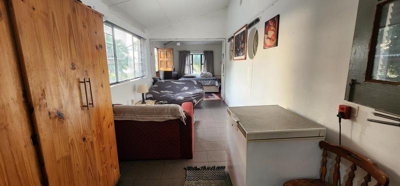 5 Bedroom Property for Sale in Umkomaas KwaZulu-Natal