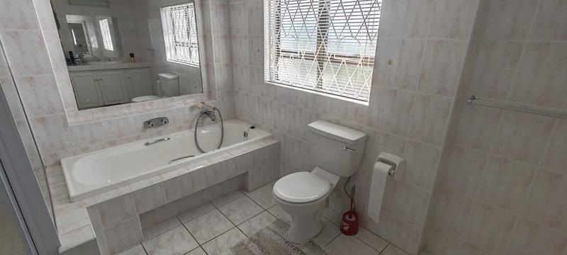 5 Bedroom Property for Sale in Ramsgate KwaZulu-Natal