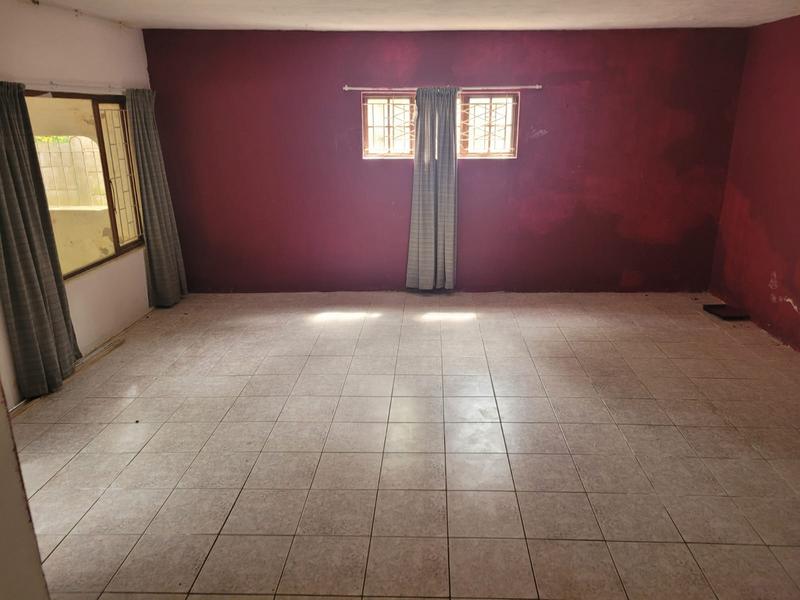 3 Bedroom Property for Sale in Uvongo KwaZulu-Natal