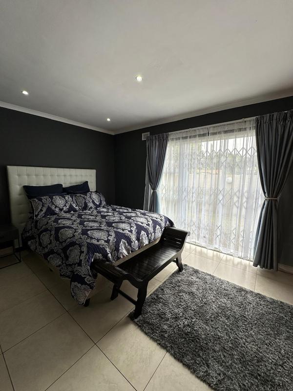 6 Bedroom Property for Sale in Escombe KwaZulu-Natal