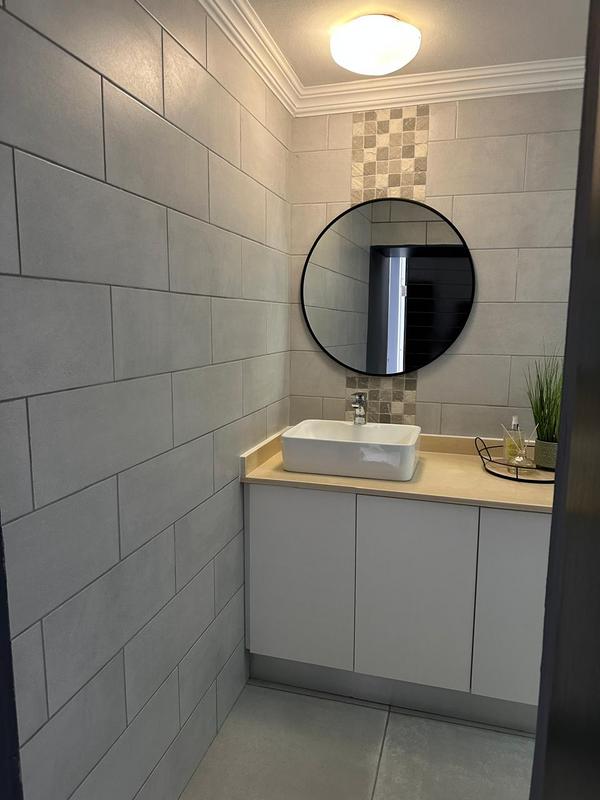 6 Bedroom Property for Sale in Escombe KwaZulu-Natal