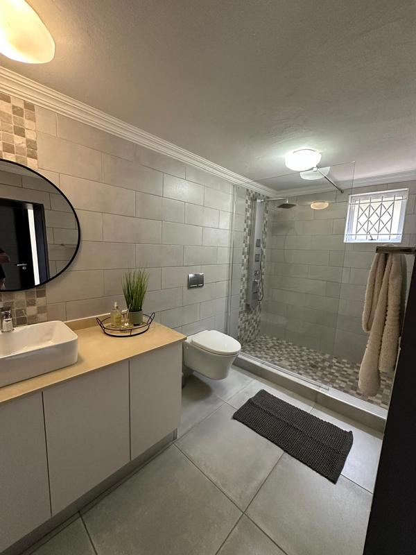 6 Bedroom Property for Sale in Escombe KwaZulu-Natal