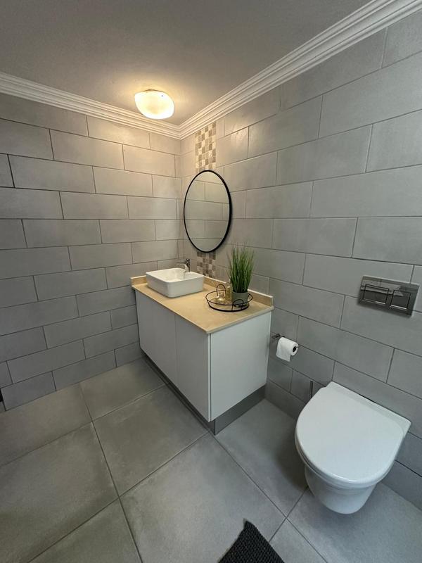 6 Bedroom Property for Sale in Escombe KwaZulu-Natal