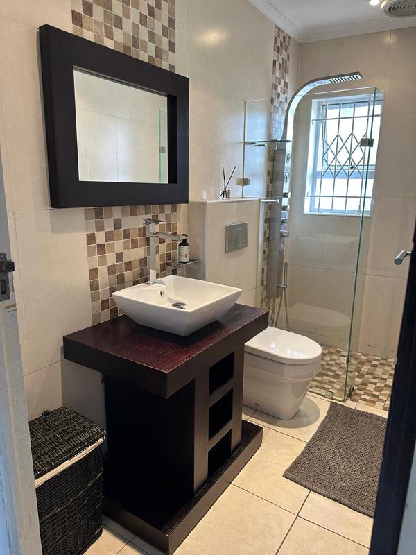 6 Bedroom Property for Sale in Escombe KwaZulu-Natal