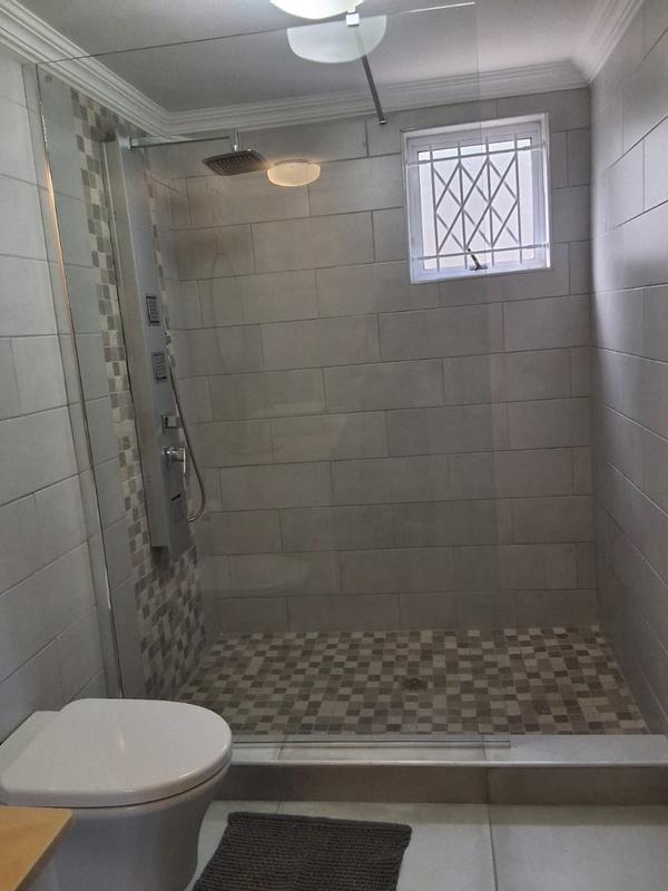 6 Bedroom Property for Sale in Escombe KwaZulu-Natal