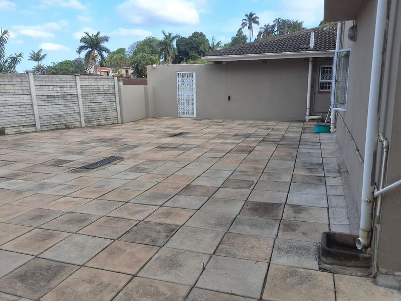 6 Bedroom Property for Sale in Escombe KwaZulu-Natal