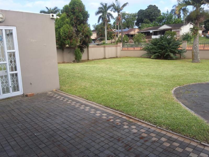 6 Bedroom Property for Sale in Escombe KwaZulu-Natal