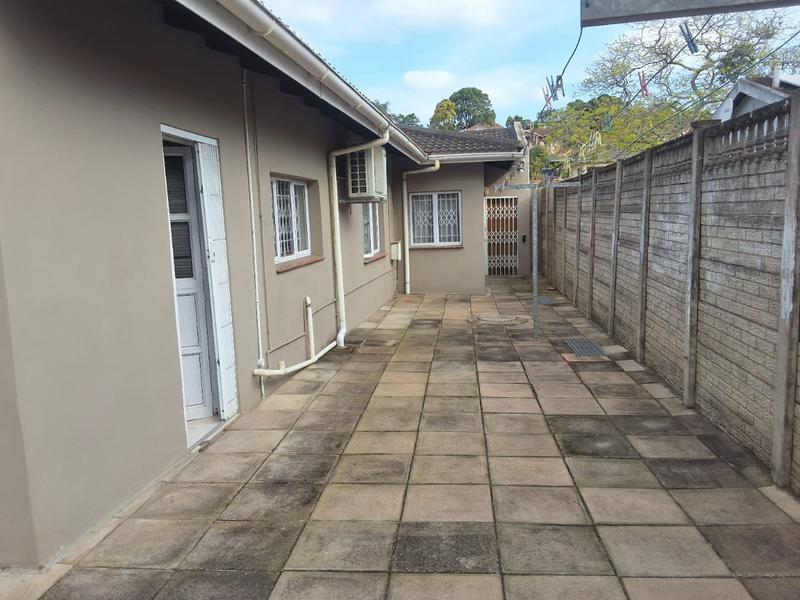 6 Bedroom Property for Sale in Escombe KwaZulu-Natal