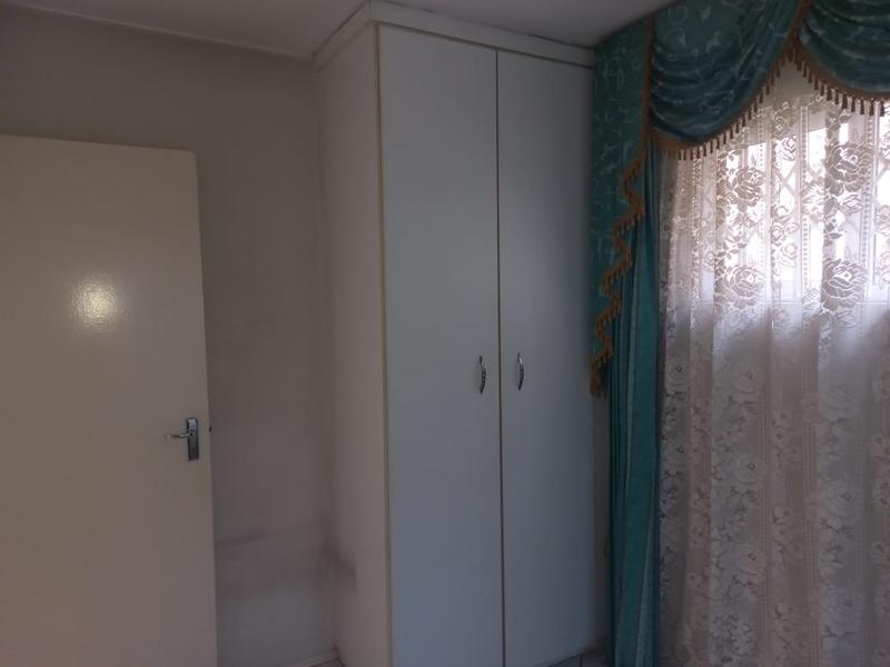 To Let 2 Bedroom Property for Rent in Morningside KwaZulu-Natal