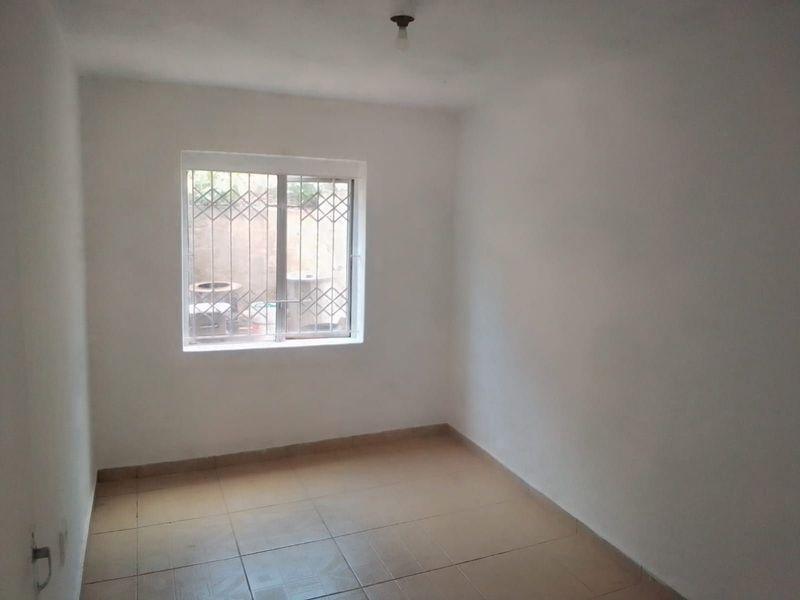 To Let 2 Bedroom Property for Rent in Newlands West KwaZulu-Natal