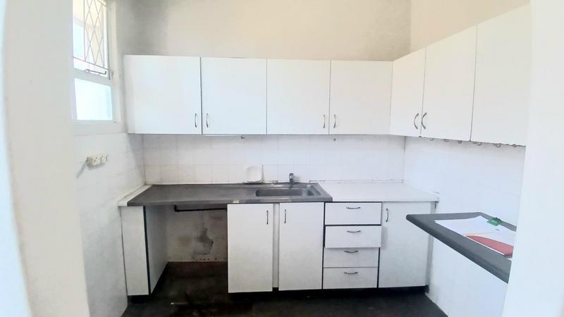 1 Bedroom Property for Sale in Montclair KwaZulu-Natal