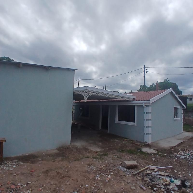 4 Bedroom Property for Sale in Umlazi KwaZulu-Natal