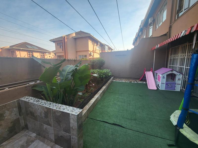 To Let 2 Bedroom Property for Rent in La Mercy KwaZulu-Natal