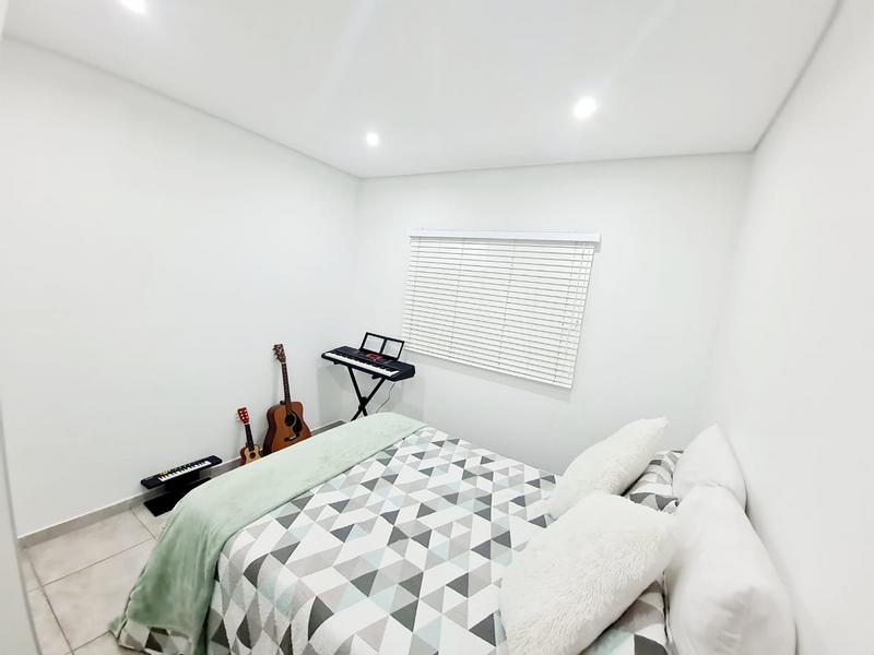 To Let 3 Bedroom Property for Rent in Queensburgh KwaZulu-Natal