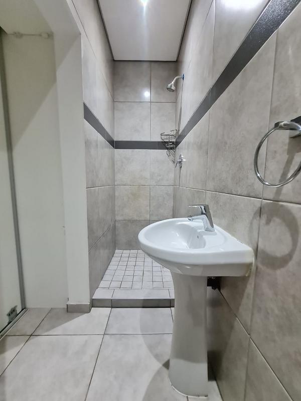 To Let 3 Bedroom Property for Rent in Queensburgh KwaZulu-Natal