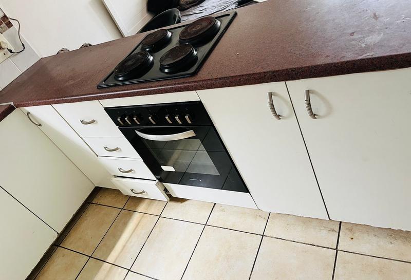 1 Bedroom Property for Sale in Pinetown KwaZulu-Natal