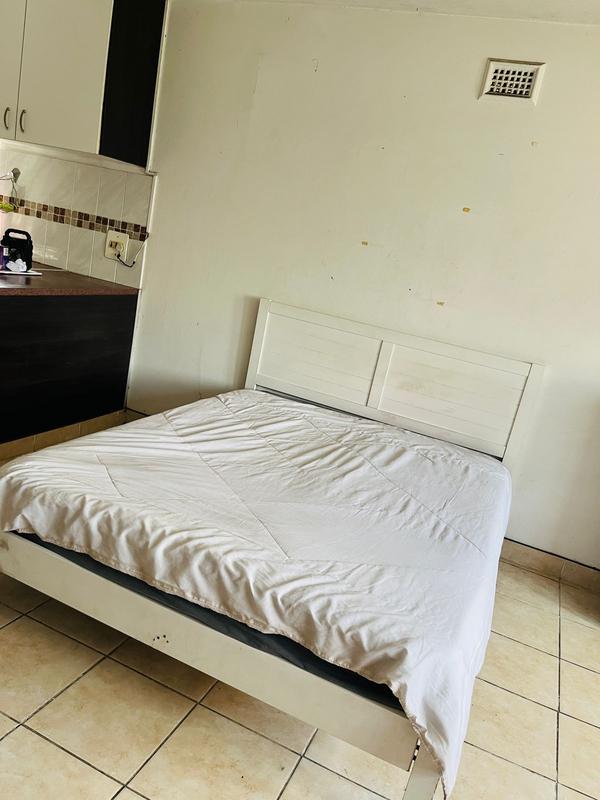 1 Bedroom Property for Sale in Pinetown KwaZulu-Natal