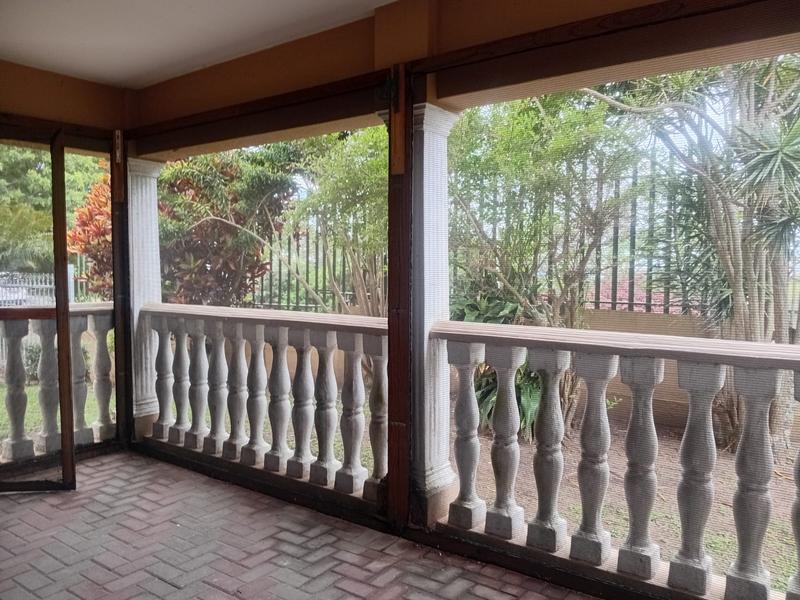 To Let 2 Bedroom Property for Rent in Uvongo KwaZulu-Natal