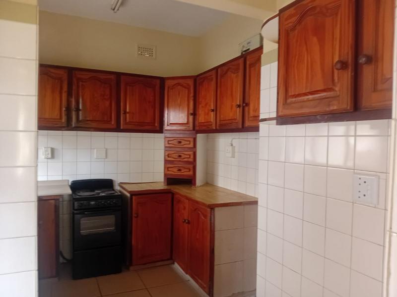 To Let 2 Bedroom Property for Rent in Uvongo KwaZulu-Natal