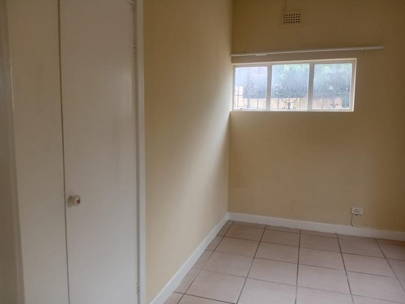 To Let 2 Bedroom Property for Rent in Uvongo KwaZulu-Natal