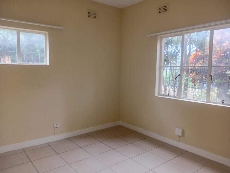 To Let 2 Bedroom Property for Rent in Uvongo KwaZulu-Natal