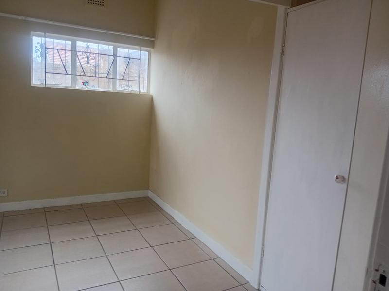 To Let 2 Bedroom Property for Rent in Uvongo KwaZulu-Natal