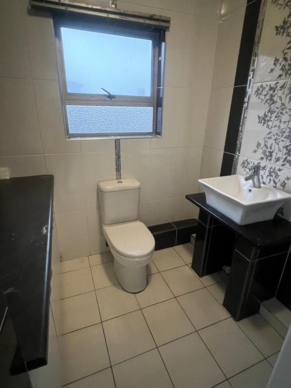 To Let 2 Bedroom Property for Rent in Isipingo Beach KwaZulu-Natal