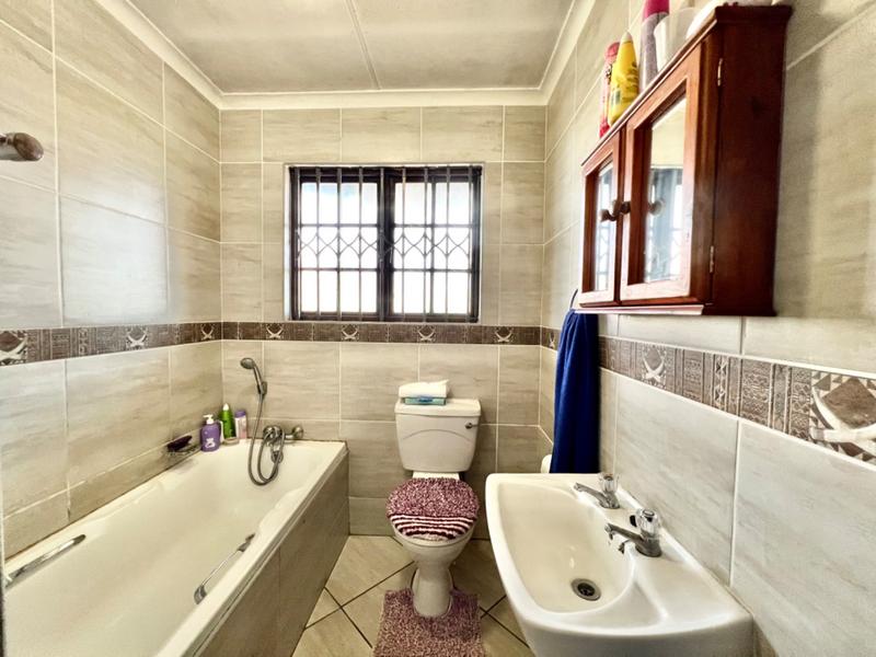 2 Bedroom Property for Sale in Lincoln Meade KwaZulu-Natal