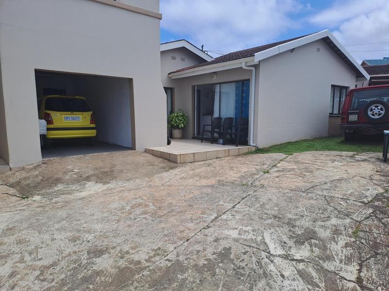 3 Bedroom Property for Sale in St Michaels On Sea KwaZulu-Natal