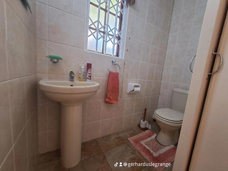 3 Bedroom Property for Sale in St Michaels On Sea KwaZulu-Natal