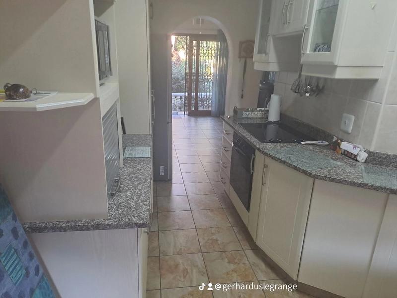3 Bedroom Property for Sale in St Michaels On Sea KwaZulu-Natal