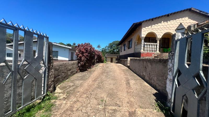 8 Bedroom Property for Sale in Duffs Road KwaZulu-Natal