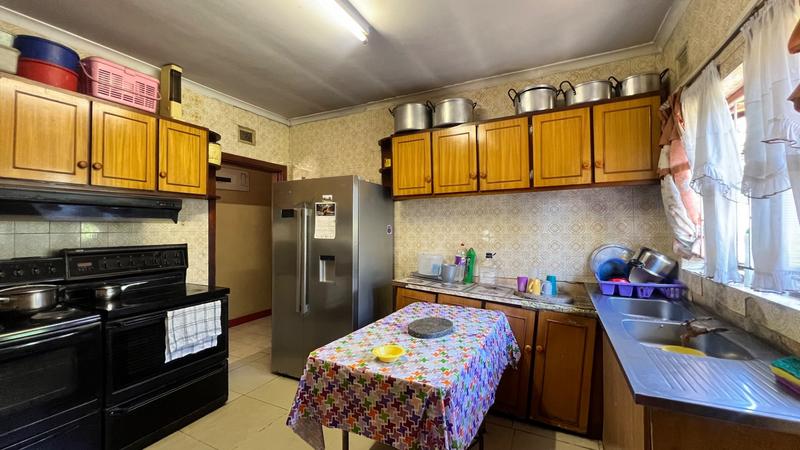 8 Bedroom Property for Sale in Duffs Road KwaZulu-Natal