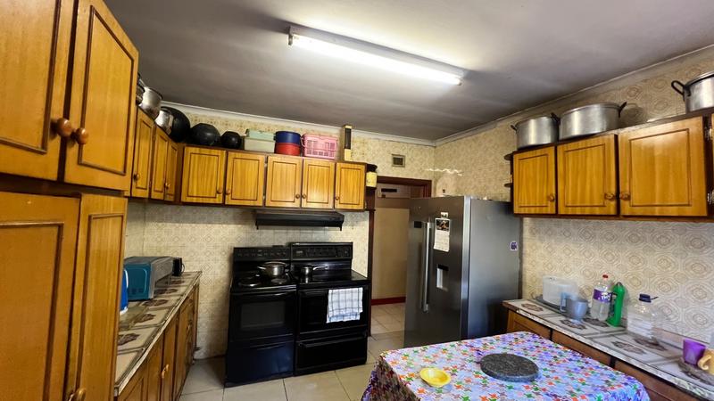 8 Bedroom Property for Sale in Duffs Road KwaZulu-Natal