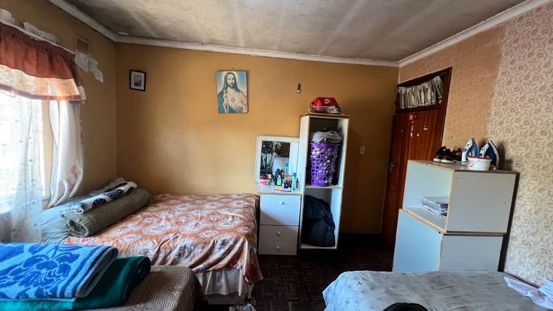 8 Bedroom Property for Sale in Duffs Road KwaZulu-Natal